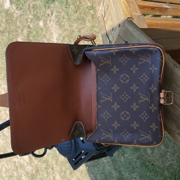 💥💥SOLD💥💥Louis Viutton CARTOUCHIERE - Picture 8 of 17